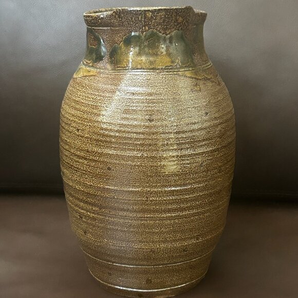 Vintage RARE Signed Mossy Brown Handmade Stoneware Pitcher Jug - Picture 4 of 10